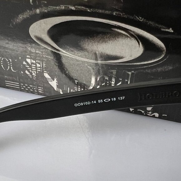 Red Prizm Polarized OAKLEY HOLBROOK Black Matte Frame 9102 - Picture 11 of 11